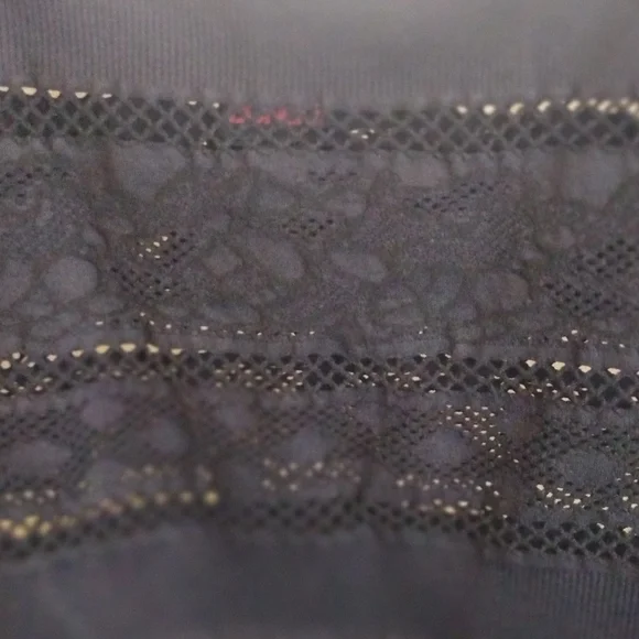 Bongo Black Mesh/Print Top - Picture 3 of 9